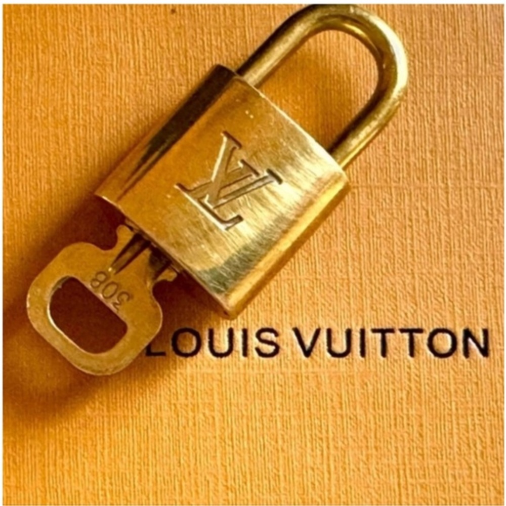 Louis Vuitton Gold Padlock Keychain #308